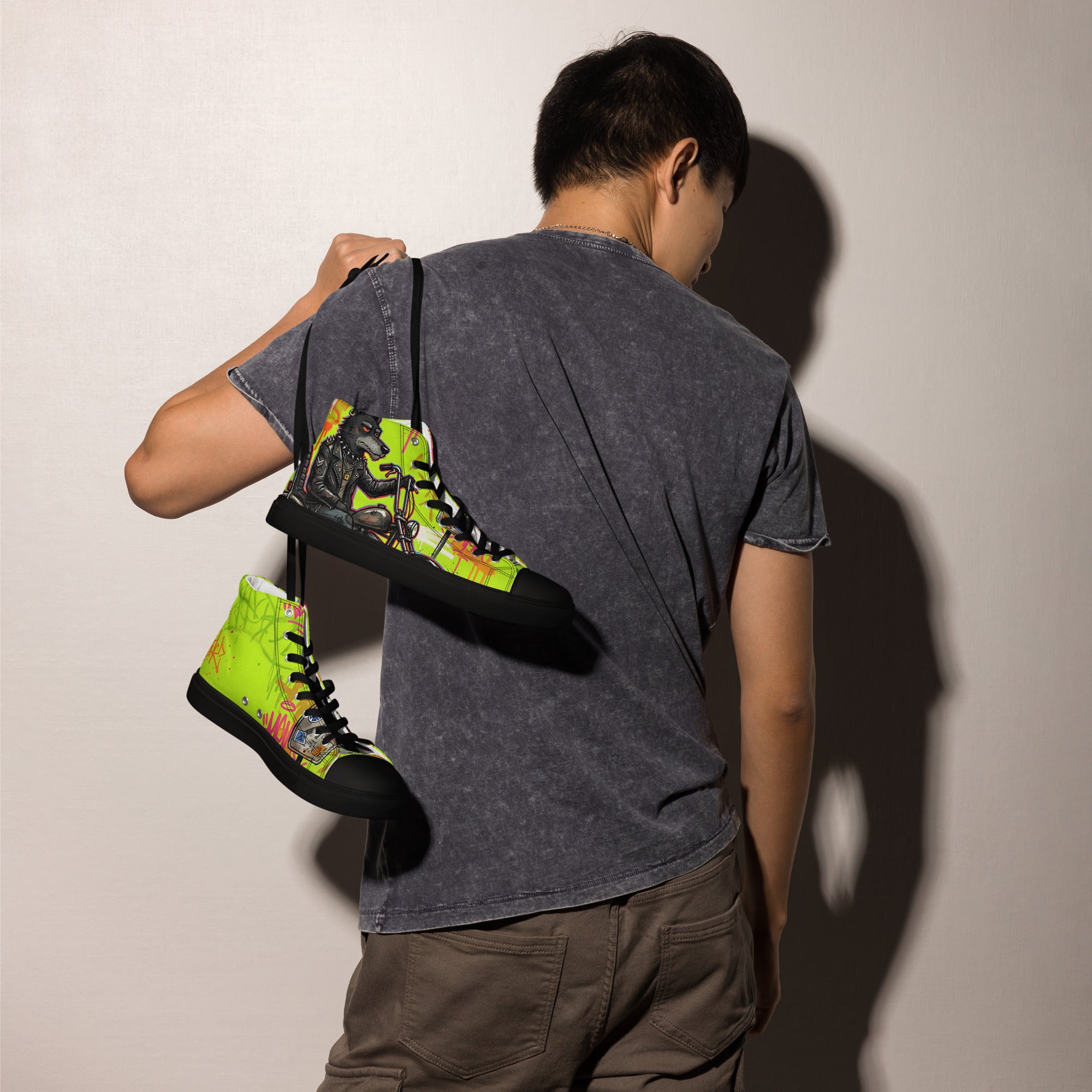 Men’s high top canvas shoes